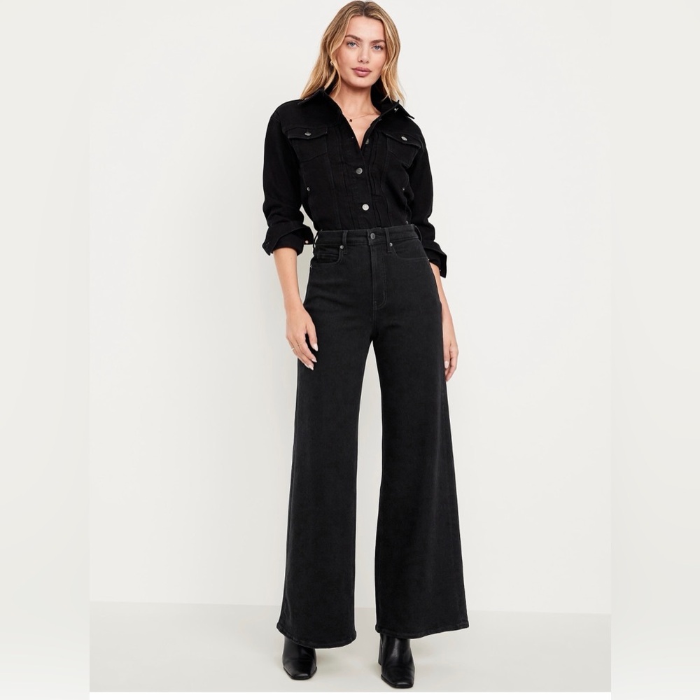 Old Navy Women's Extra High Waisted Super Wide Black Flare Jeans